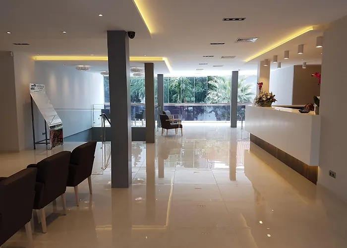 Perla Hotel 3*