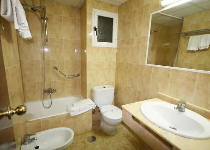 Perla Hotel 3*